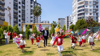 Mezitli Belediye Başkanı Ahmet Serkan Tuncer, 23 Nisan Ulusal Egemenlik