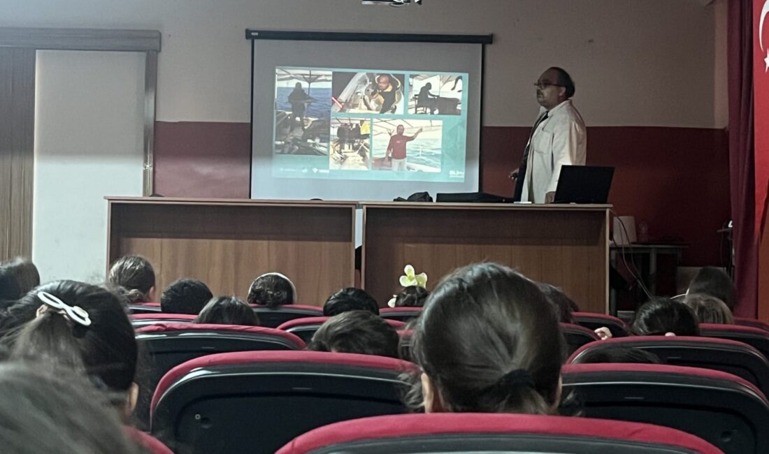 Mersin Üniversitesi Deniz Kaplumbağaları Uygulama ve Araştırma Merkezi akademik personeli