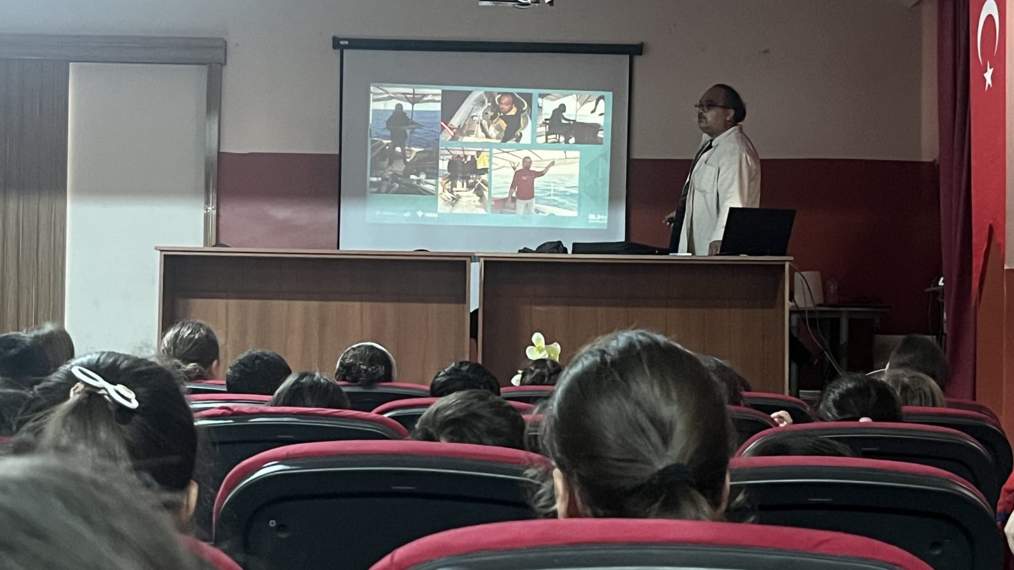 Dr. Oğuzhan Demir Erdemli’de TÜBİTAK Bilim Söyleşisi Gerçekleştirdi