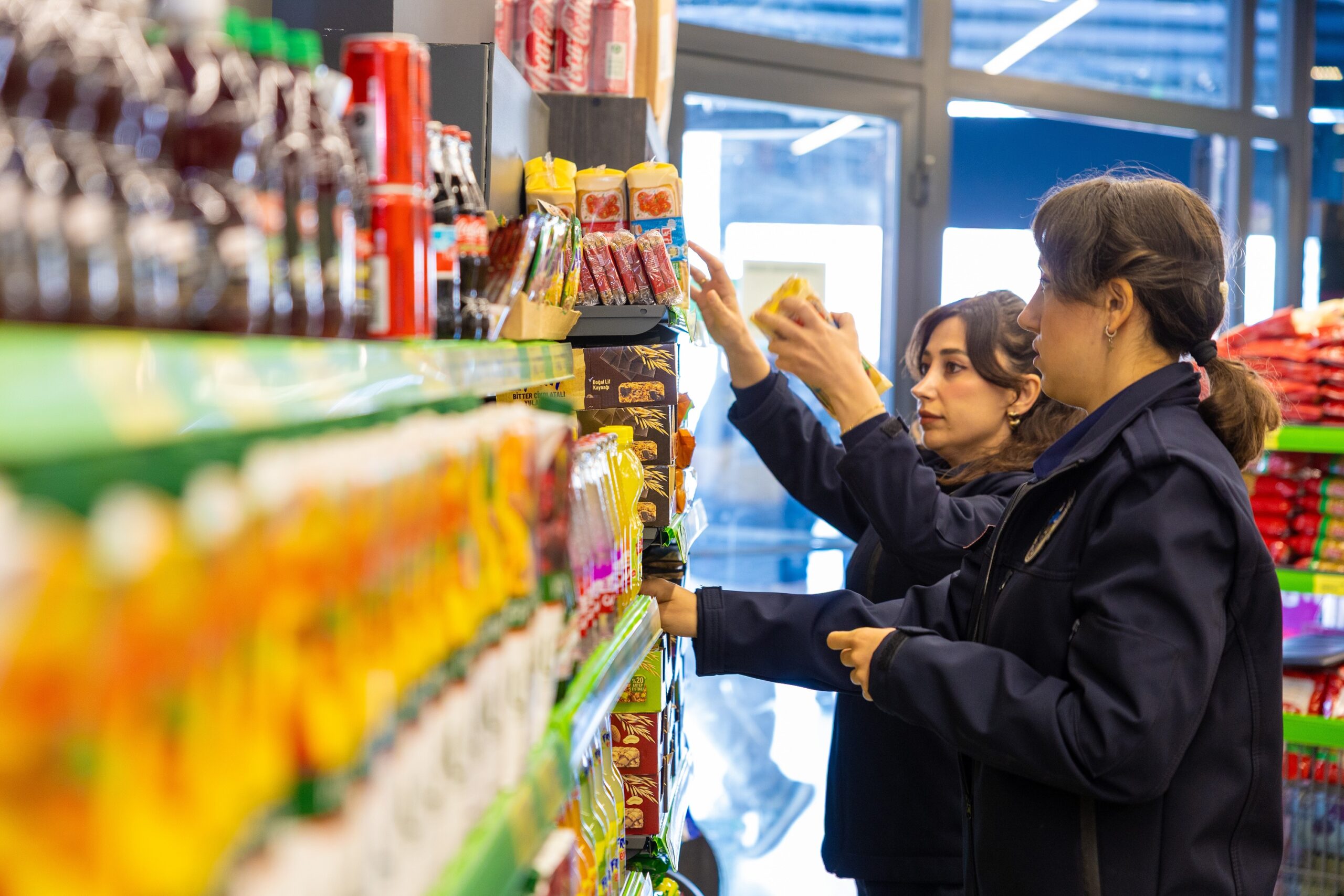 MEZİTLİ BELEDİYESİ’NDEN GIDA GÜVENLİĞİ DENETİMİ: SAĞLIĞI TEHDİT EDEN ÜRÜNLERE GEÇİT YOK