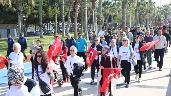 Dünya Sağlık Günü’nde Sağlık İçin Yürüdüler “Koşabiliyorken Koş” Projesi kapsamında, obeziteye karşı toplumsal hareketliliğin artırılması ve