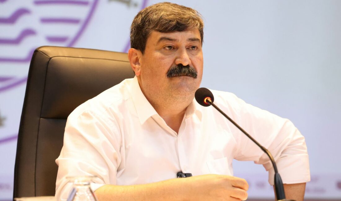 Toroslar Belediye Başkanı Abdurrahman Yıldız, görevdeki ikinci hizmet yılının tamamlanması