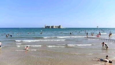 Mersin’in gözde turizm merkezlerinden Kızkalesi’nde yaz sezonu kendini iyiden iyiye
