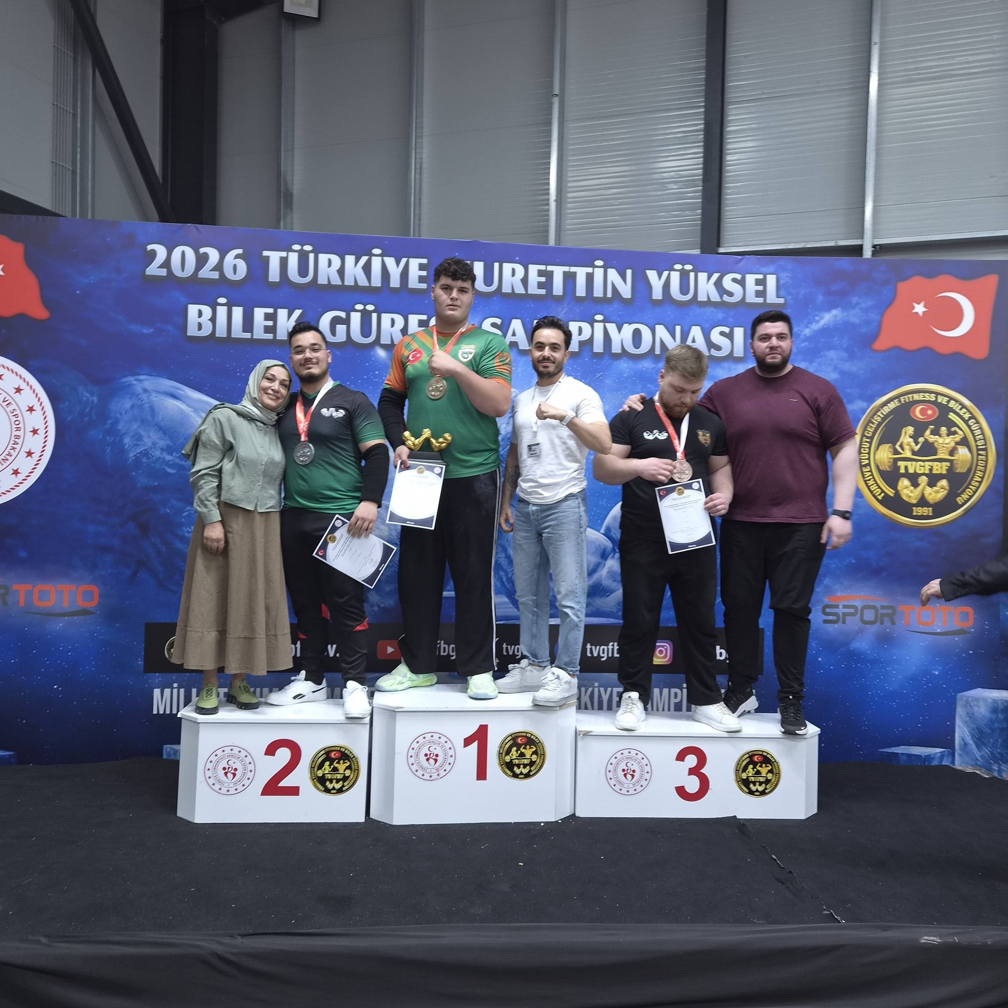 Mersin Bilek Güreşinde Zirvede
