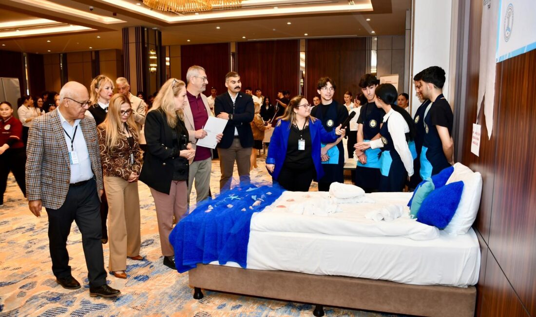 Mersin’in Silifke ilçesinde Turizm Mesleki ve Teknik Anadolu Lisesi öğrencileri,