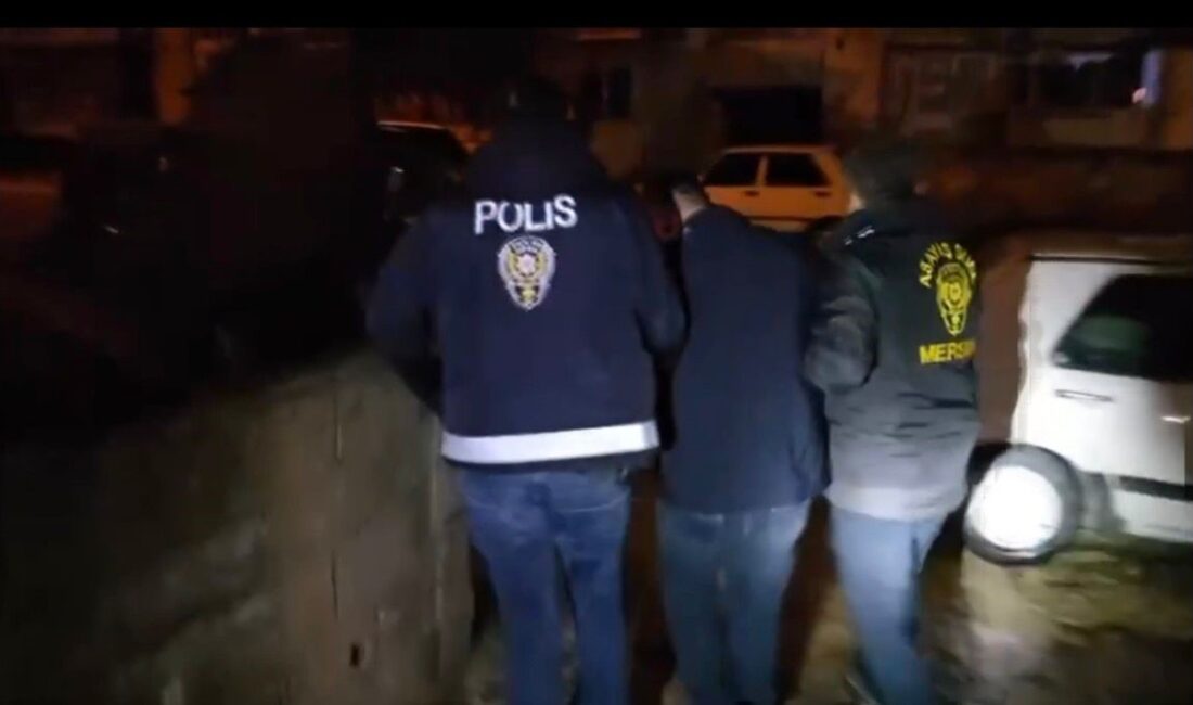 Mersin’de aranan yüzlerce hükümlü yakalandı Mersin’de son bir ayda düzenlenen operasyonlarda, aralarında ağır suçlardan uzun