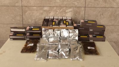 Mersin’in Anamur ilçesinde sigara kaçakçılığı ile mücadele çerçevesinde düzenlenen baskınlarda