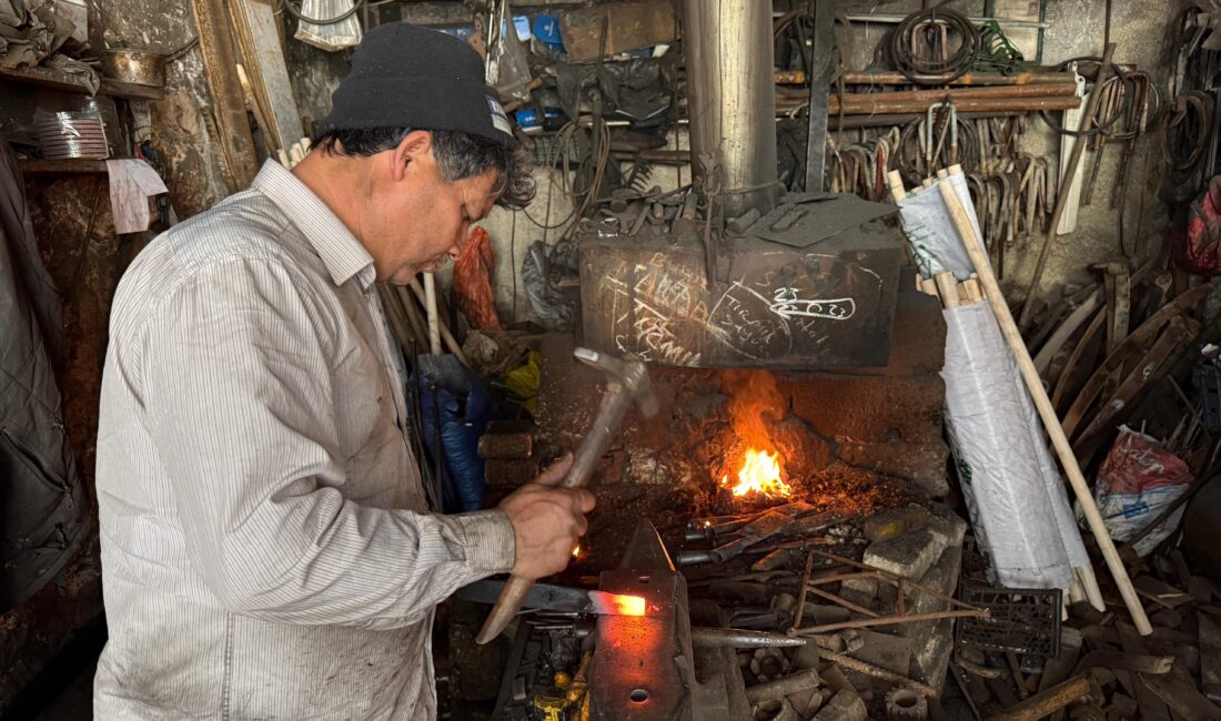 Silifke’de demircilik mesleği yok olmak üzere Mersin’in Silifke ilçesinde bir zamanlar en hareketli ticaret noktalarından biri