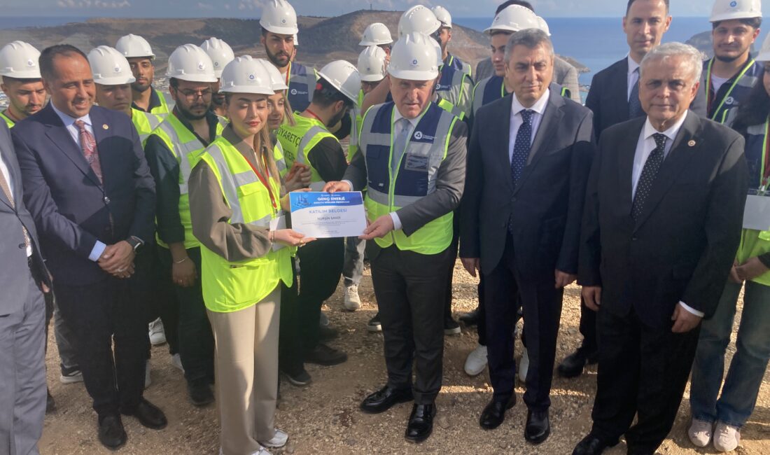 Bakan Bak Akkuyu NGS’de konuştu: “Büyüyen, gelişen, güçlü bir Türkiye var” Mersin‘de yapımı süren Akkuyu Nükleer Güç Santrali’ni (NGS) mühendis adaylarıyla