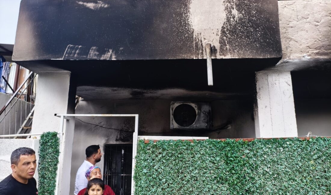 Klima patladı, evde yangın çıktı Mersin’in Tarsus ilçesinde bir evde klimada meydana gelen patlama sonucu