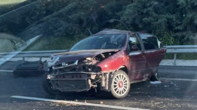 Mersin‘in Tarsus ilçesinde otomobillerin çarpıştığı kazada 1 kişi hayatını kaybetti,