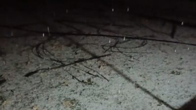 Mersin’in Erdemli ve Silifke ilçelerinin yüksek kesimlerinde gece dolu yağışı