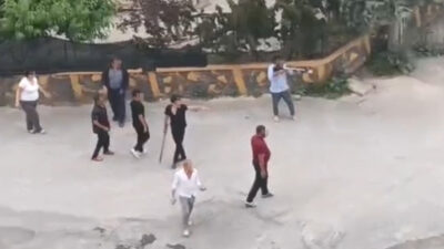 Mersin‘in Tarsus ilçesinde dün iki grup arasında çıkan taşlı kavganın