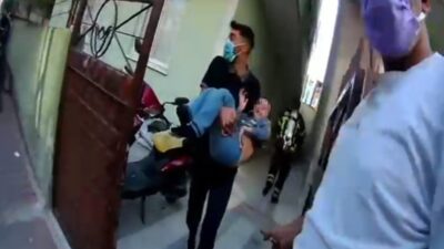 Mersin’de 4 katlı bir binanın 2’nci katında çıkan yangın paniğe