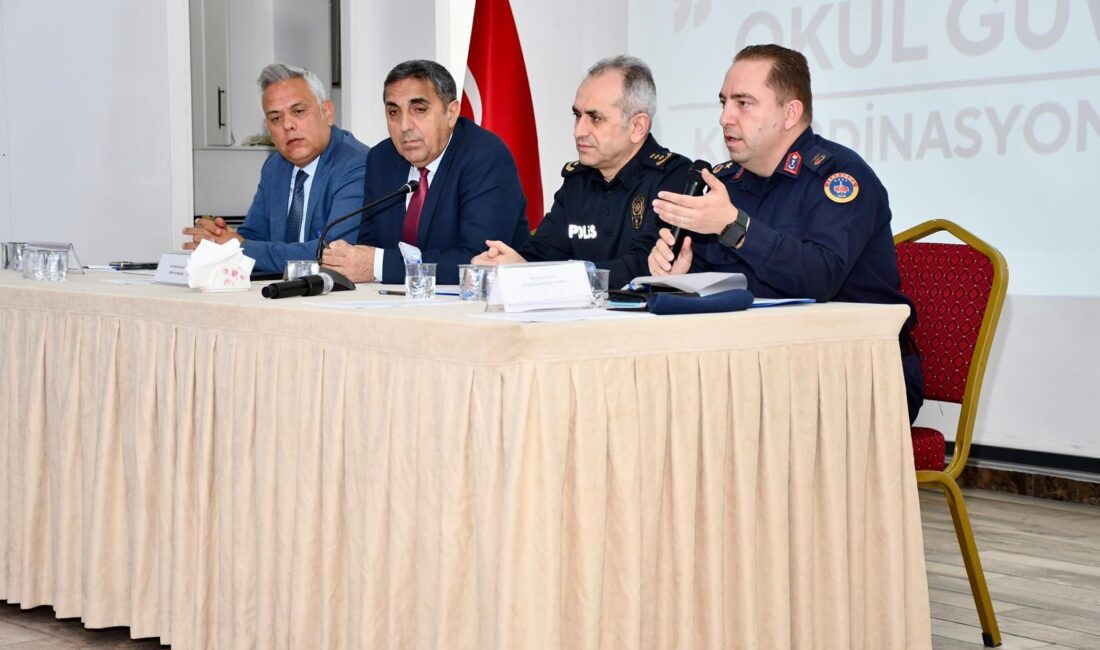 Mersin’in Silifke ilçesinde okul güvenliğinin artırılmasına yönelik koordinasyon toplantısı düzenlendi.