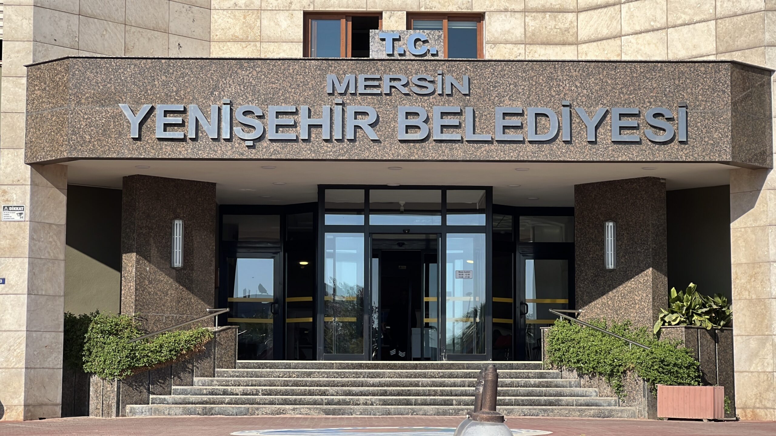 Belediyede çaycı olmanın bedeli 250 bin TL