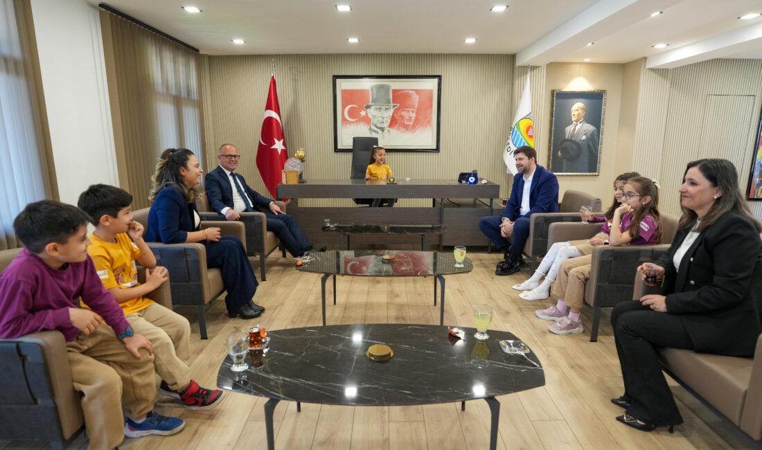 Mersin’in Tarsus ilçesinde 23 Nisan Ulusal Egemenlik ve Çocuk Bayramı