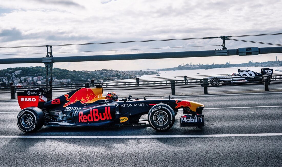 Formula 1 Dünya Şampiyonası, 2027 yılından itibaren yeniden İstanbul’a dönüyor.