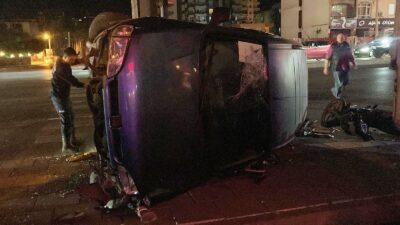 Mersin‘in Erdemli ilçesinde kırmızı ışık ihlali yapan hafif ticari araç