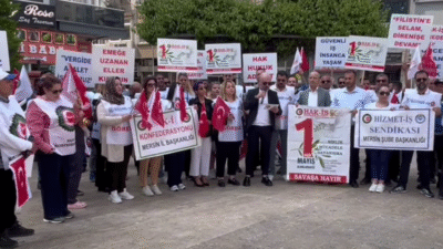 HAK-İŞ Konfederasyonu üyeleri, Özgür Çocuk Parkı’nda toplanarak 1 Mayıs bildirisi