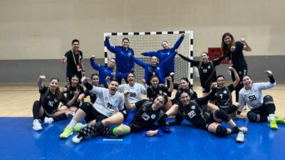 Toroslar Belediyesi Spor Kulübü Kadın Hentbol Takımı; azmi, disiplini ve