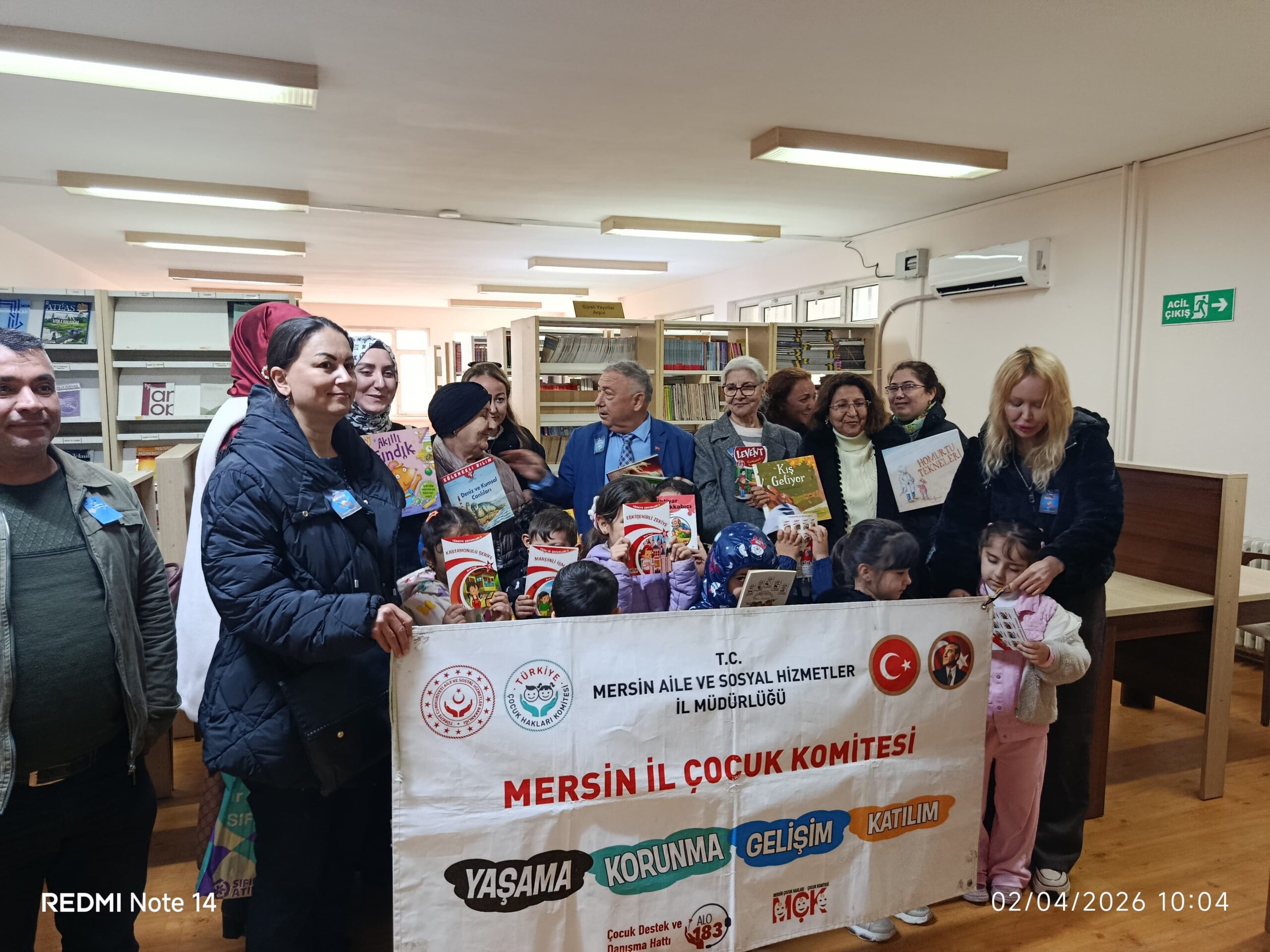 NİNE-DEDE-TORUN KÜTÜPHANEDE