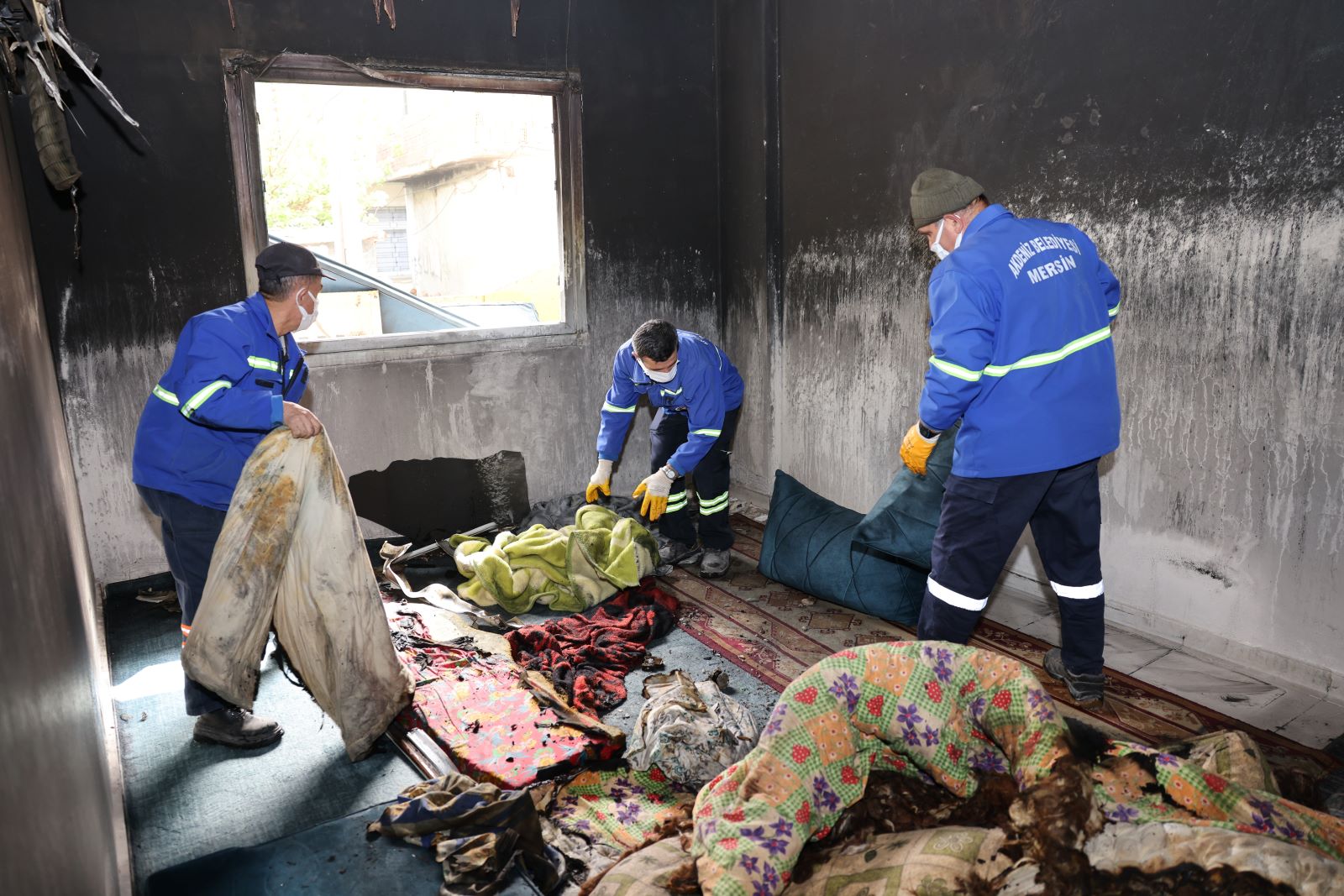 Güneş Mahallesi’nde Yangının İzleri Siliniyor: Belediye Ekiplerinden Anlamlı Müdahale