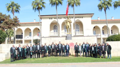 Mersin Barosu’nda Avukatlar Günü töreni bu yıl da düşük katılımla