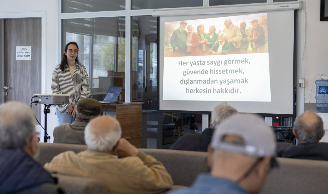 MERSİN BÜYÜKŞEHİR EMEKLİ EVİ ÜYELERİ AKRAN ZORBALIĞINA KARŞI BİLİNÇLENDİRİLDİ Mersin Büyükşehir Belediyesi, yaş almış bireylerin sosyal yaşamda daha sağlıklı