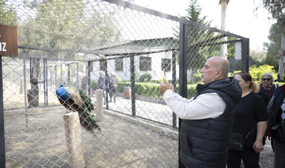 MERSİN BÜYÜKŞEHİR, EMEKLİLERİ DOĞAYLA BULUŞTURUYOR Mersin Büyükşehir Belediyesi, sosyal belediyecilik anlayışı kapsamında emeklilerin sosyal hayata