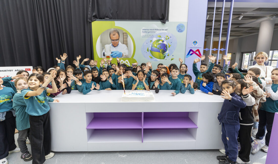 BÜYÜKŞEHİR ERKEN YAŞTA BİLİMLE TANIŞMAYI SAĞLIYOR Mersin Büyükşehir Belediyesi İklim Değişikliği ve Sıfır Atık Dairesi Başkanlığı