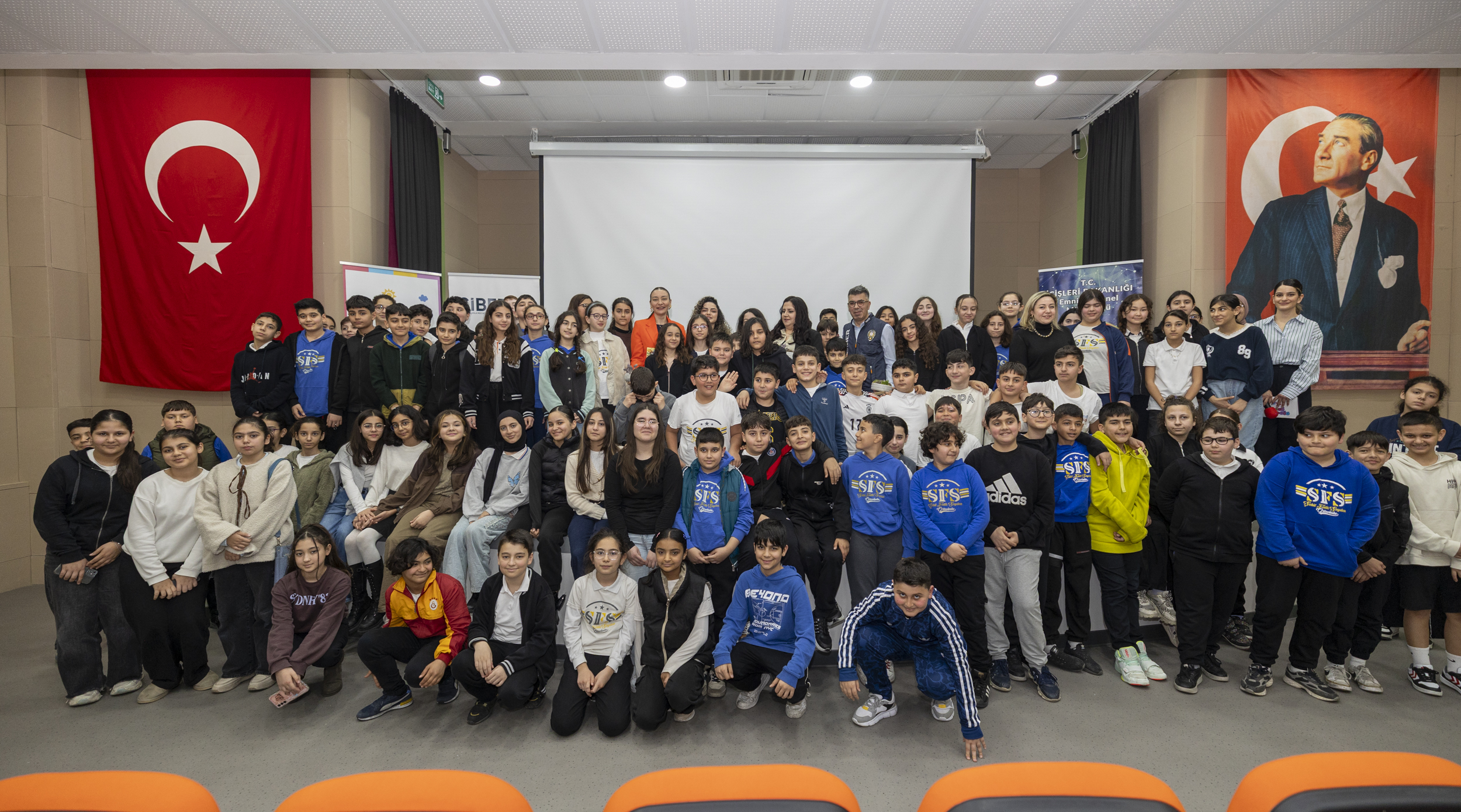 MERSİN BÜYÜKŞEHİR’DEN ÇOCUKLARA ‘SİBER GÜVENLİK’ EĞİTİMİ…