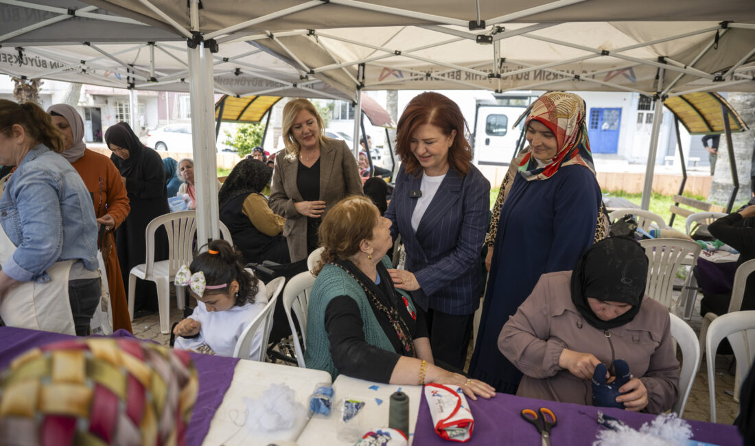 Mersin Büyükşehir Belediyesi, ‘Evimiz Atölye’ projesi kapsamında, Müfide İlhan Mahallesi’nde düzenlediği atölye