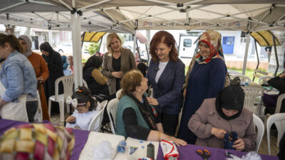 Mersin Büyükşehir Belediyesi, ‘Evimiz Atölye’ projesi kapsamında, Müfide İlhan Mahallesi’nde düzenlediği atölye
