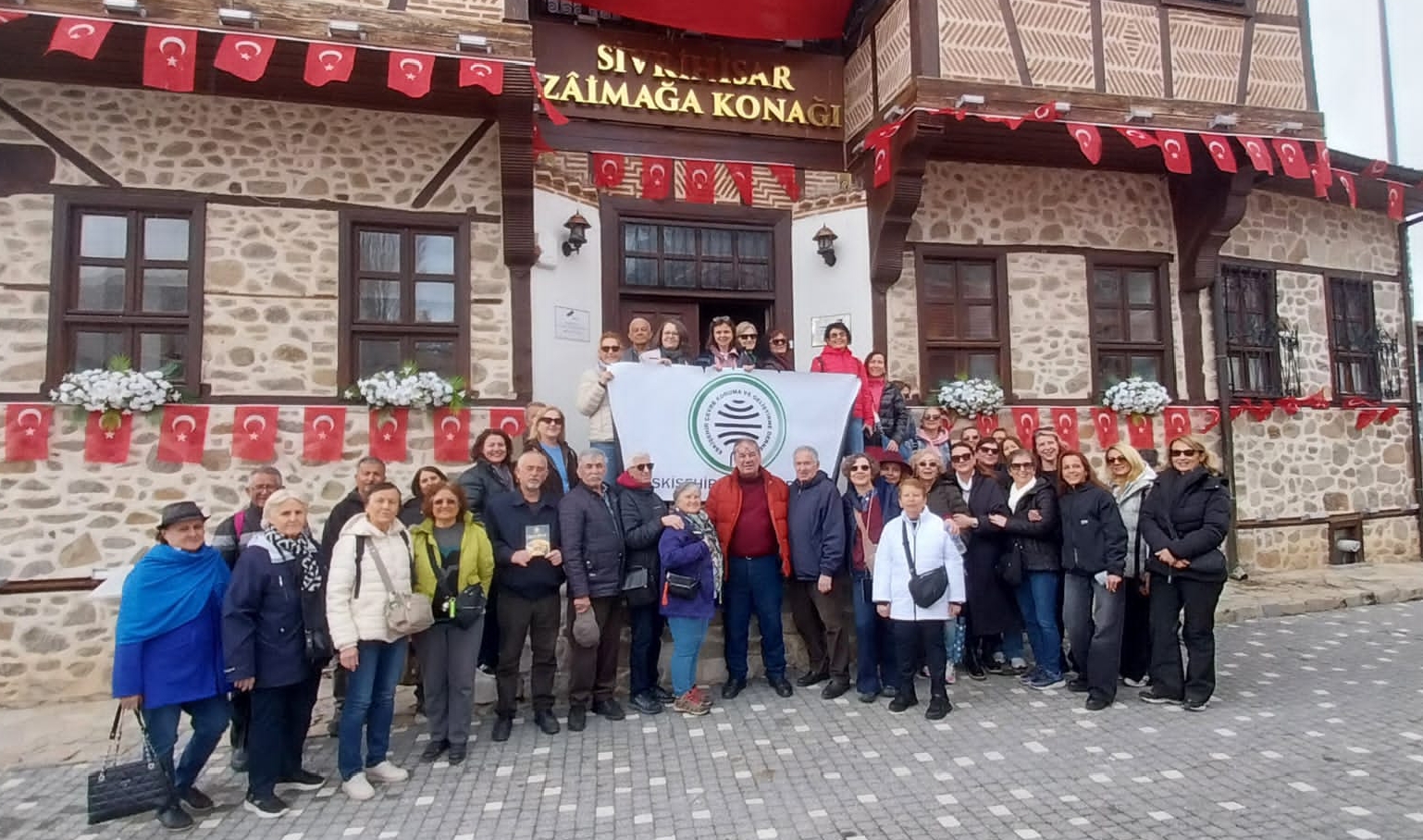 ÇEVRE GÖNÜLLÜLERİ SİVRİHİSAR’A HAYRAN KALDILAR