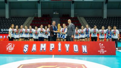 2025-2026 sezonu Kadınlar Hentbol 2. Lig Şampiyonu olan Toroslar Belediyesi