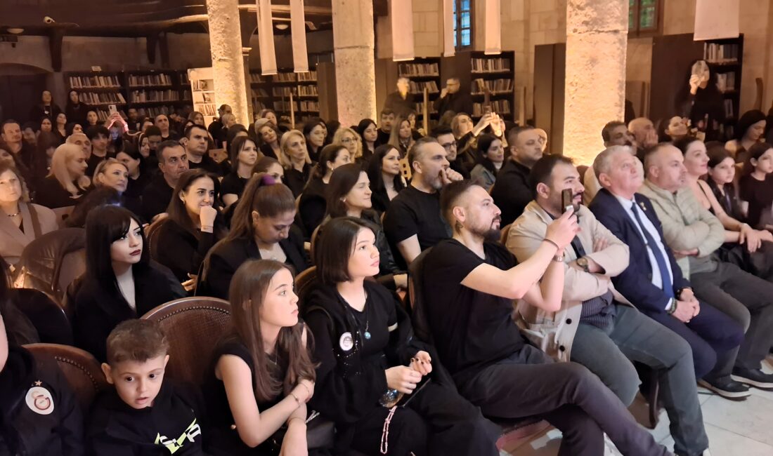 Adana İl Halk Kütüphanesi, Türkiye kütüphanelerinde ilk kez bir rock