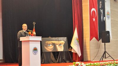 "Kavgadan ziyade hizmet edelim. Biz kurumlarla kavgalı olduğumuz zaman Mersin'e
