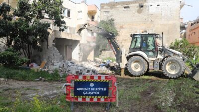 Akdeniz Belediyesi, vatandaşların can ve mal güvenliğini tehdit etmesinin yanı