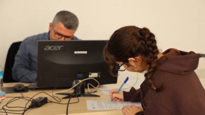 Toroslar Belediyesi, 2025-2026 eğitim öğretim yılında üniversiteyi yeni kazanan gençlere