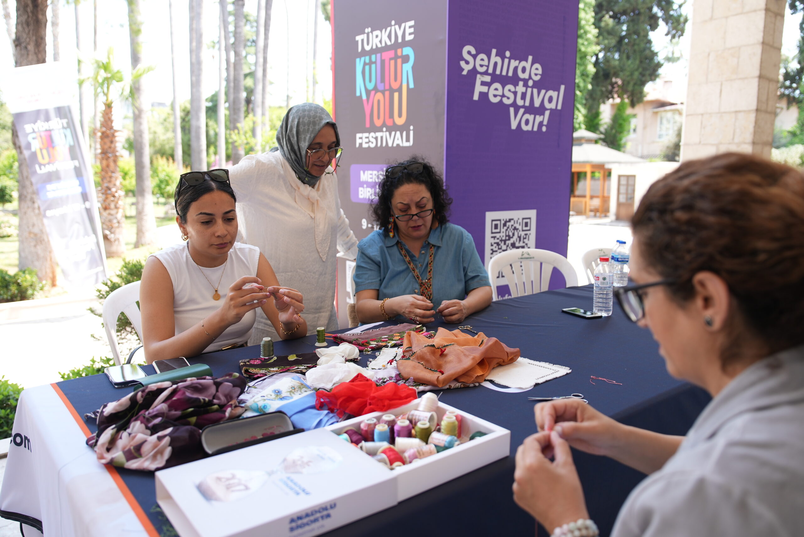 MERSİN KÜLTÜR YOLU FESTİVALİ’NDE GELENEKSEL SANATLAR VE ÇOCUK ETKİNLİKLERİNE YOĞUN İLGİ