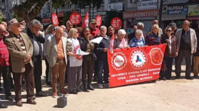 Devrimci Emekliler Sendikası Mersin Şubesi Özgür Çocuk Parkı’nda basın açıklamasında
