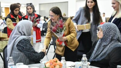 Mersin Valisi Atilla Toros’un eşi Dudu İrem Toros, Anneler Günü