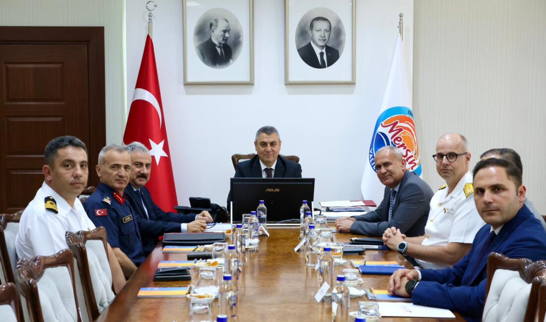 Mersin Valisi Atilla Toros başkanlığında, Güvenlik ve Asayiş Değerlendirme Toplantısı