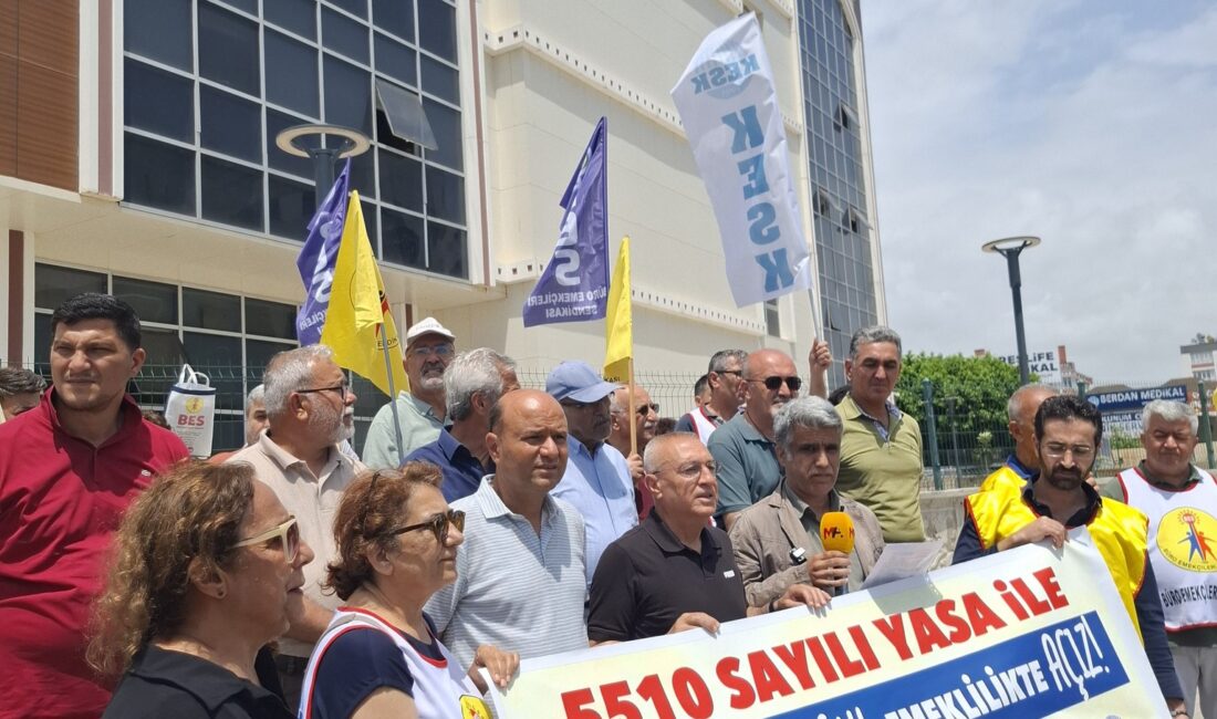 Kamu Emekçileri Sendikaları Konfederasyonu’na bağlı (KESK) Büro Emekçileri Sendikası (BES)