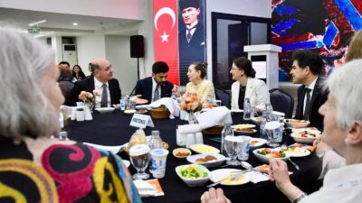 Mersin Valisi Atilla Toros’un eşi Dudu İrem Toros, Mersin Olgunlaşma
