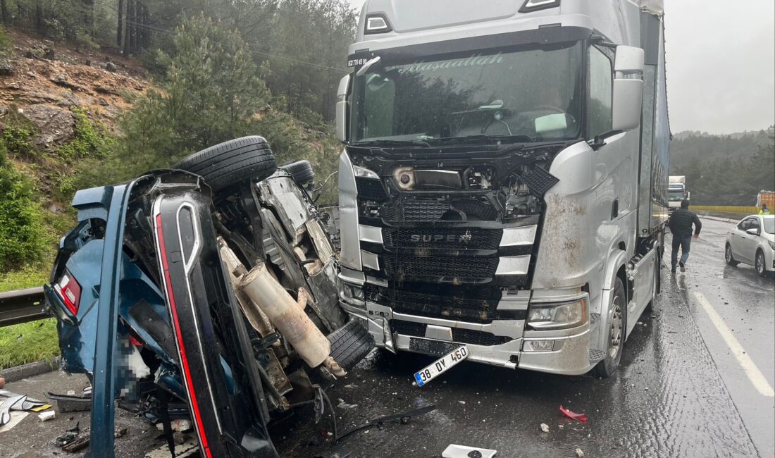 Mersin‘in Tarsus ilçesinde 3 aracın karıştığı kazada 1 kişi hayatını