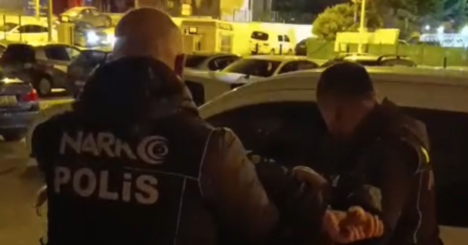 Kırmızı bültenle aranan uyuşturucu baronu Mersin’de yakalandı