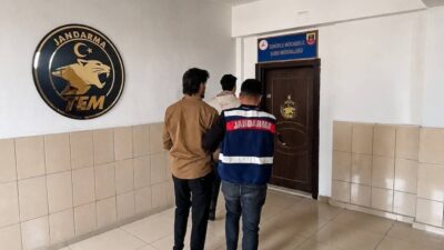 Mersin’de jandarma ekiplerince terör örgütü DEAŞ’a yönelik düzenlenen operasyonda yakalanan