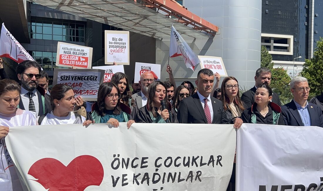 Mersin‘de 16 yaşındaki Hiranur Nilgün Aygar’ın park halindeki otomobilde tabanca